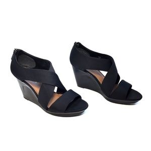 🌹Donald J. Pliner Black Crepe & Patent Wedge Sandal🌹